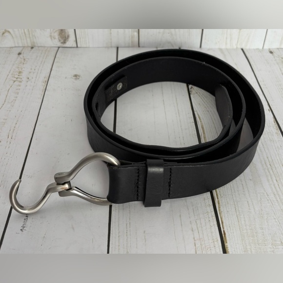 TRE VERO Equestrian Leather Belt. Silver Hardware. Size Large. main image 4